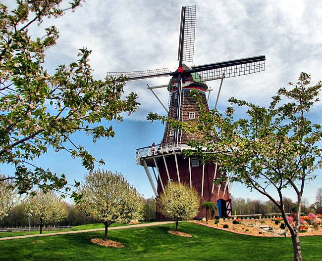 De Zwaan, Windmill Island -Holland, Michigan