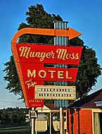 Munger Moss Motel sign