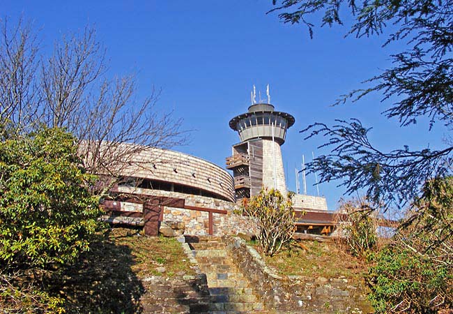 Brasstown Bald Lookout - Brasstown Bald Visitor Center, Blairsville, Georgia