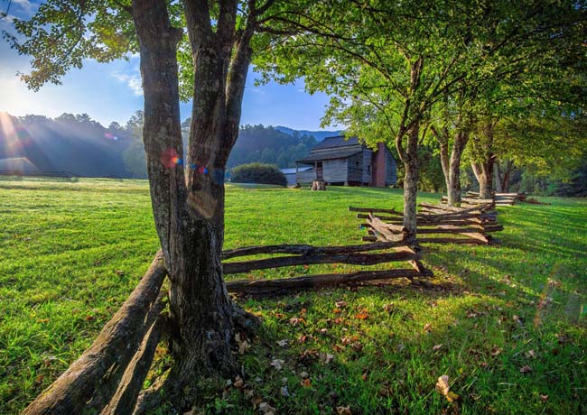 Cades Cove Scenic Loop - Great Smoky Mountain National Park, Tennessee