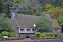 Multnomah Falls Lodge